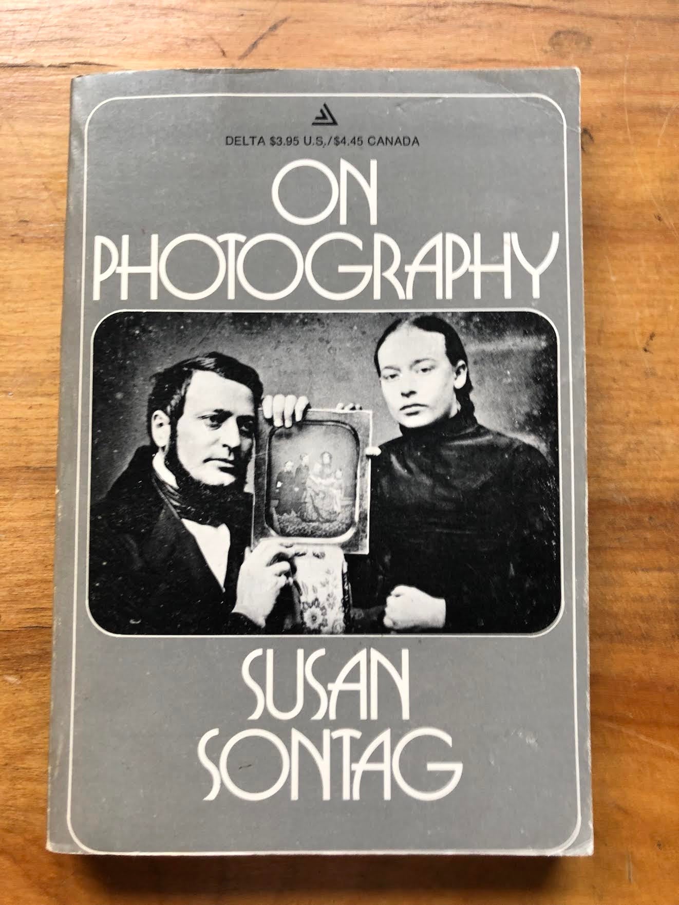 Susan Sontag On Photography hat