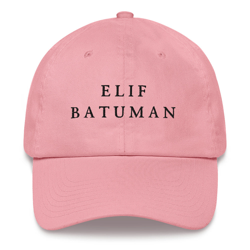 Elif Batuman hat