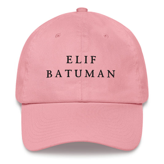 Elif Batuman hat