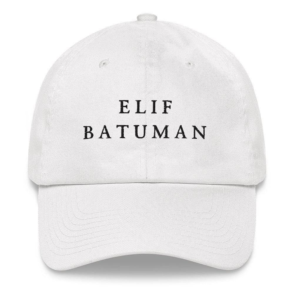 Elif Batuman hat